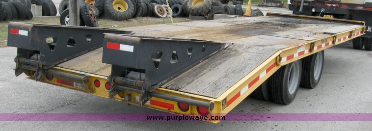 image for item 8027 Trail King tandem axle 29' trailer