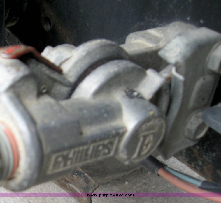 image for item 8027 Trail King tandem axle 29' trailer