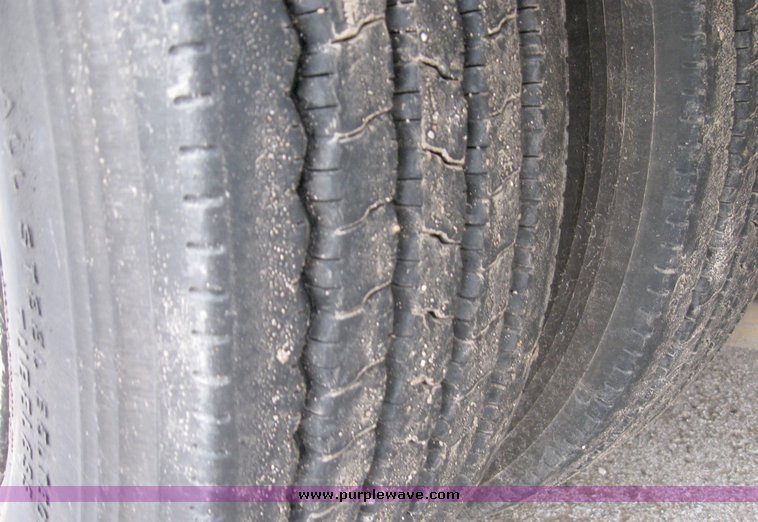 image for item 8027 Trail King tandem axle 29' trailer