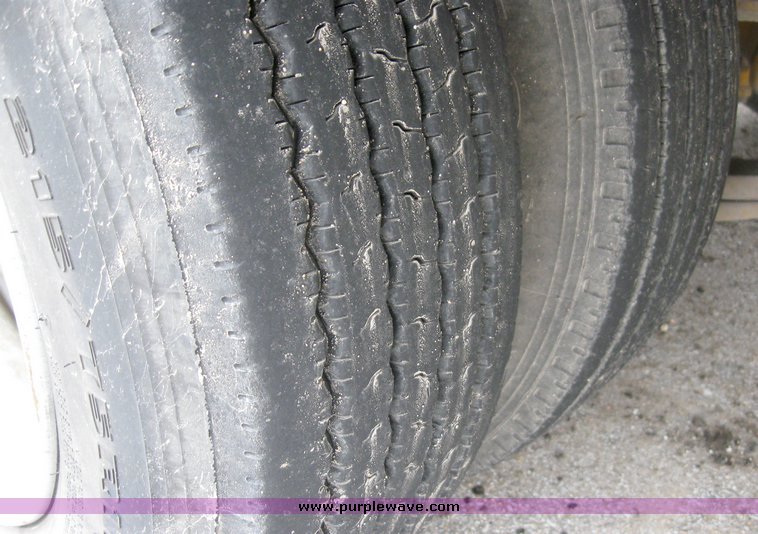 image for item 8027 Trail King tandem axle 29' trailer