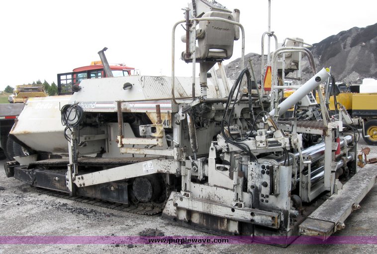 image for item 8028 1995 Cedarapids CR461 paver