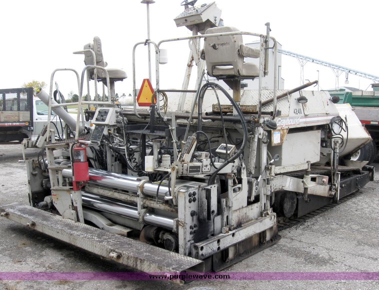 image for item 8028 1995 Cedarapids CR461 paver