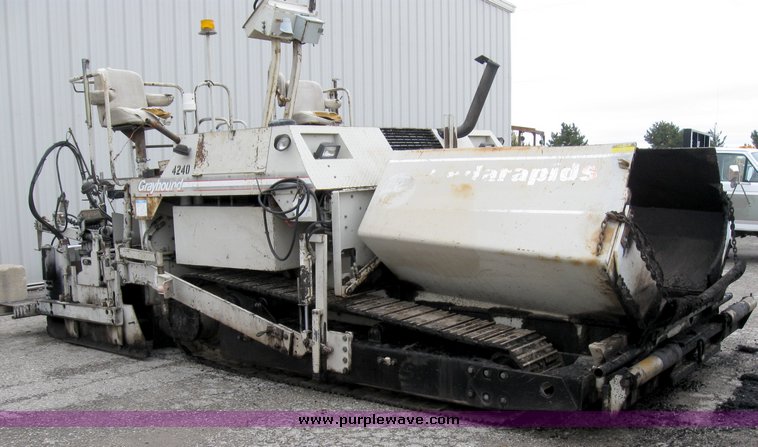 image for item 8028 1995 Cedarapids CR461 paver