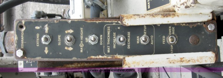 image for item 8028 1995 Cedarapids CR461 paver