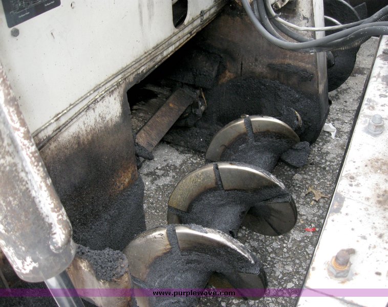 image for item 8028 1995 Cedarapids CR461 paver