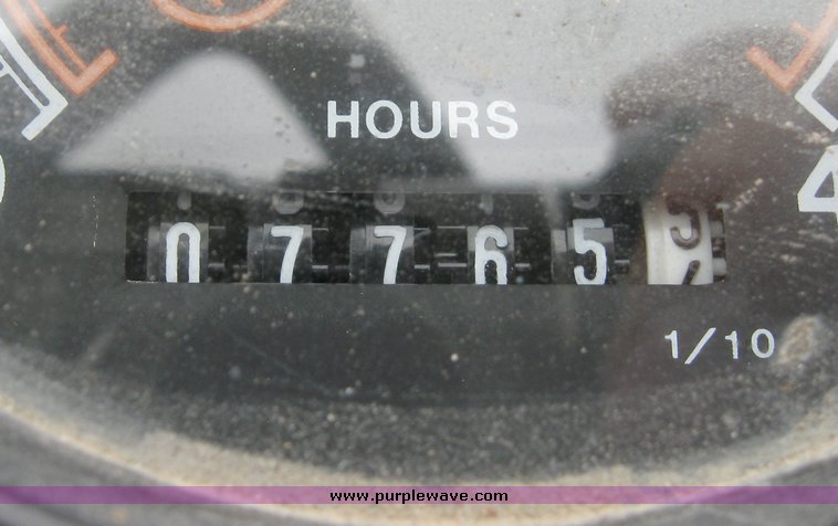 image for item 8028 1995 Cedarapids CR461 paver