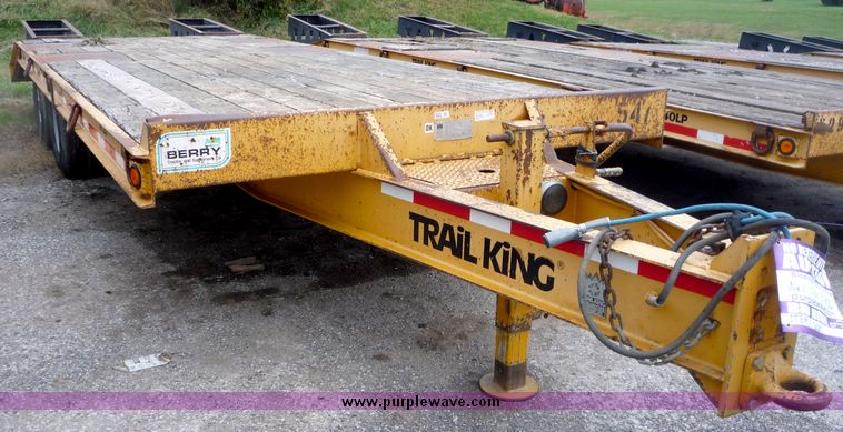 image for item 8029 Trail King tandem axle 29' trailer