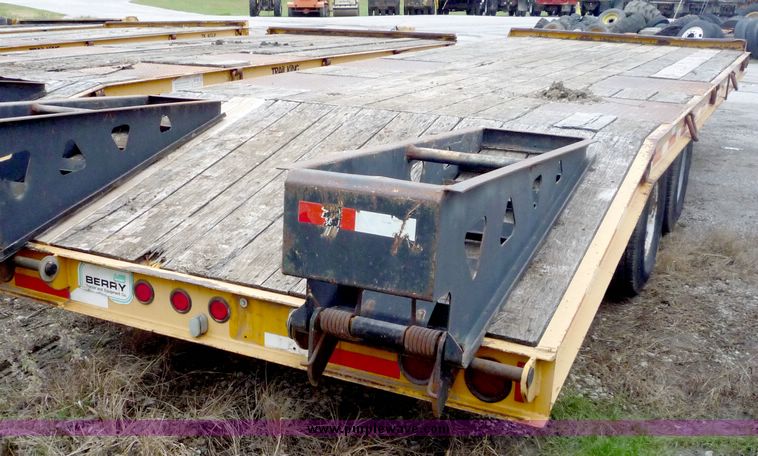 image for item 8029 Trail King tandem axle 29' trailer