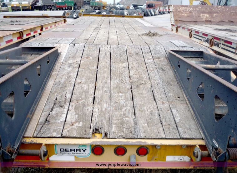 image for item 8029 Trail King tandem axle 29' trailer