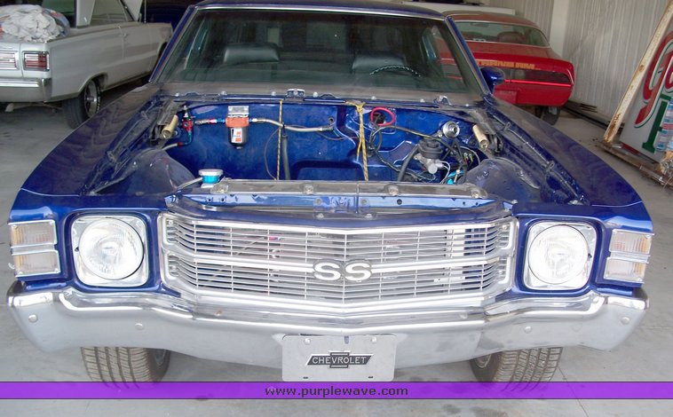 image for item 1000 1971 Chevrolet two door