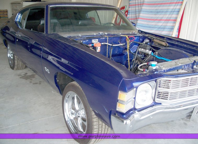 image for item 1000 1971 Chevrolet two door