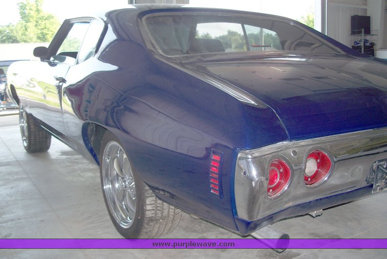 image for item 1000 1971 Chevrolet two door