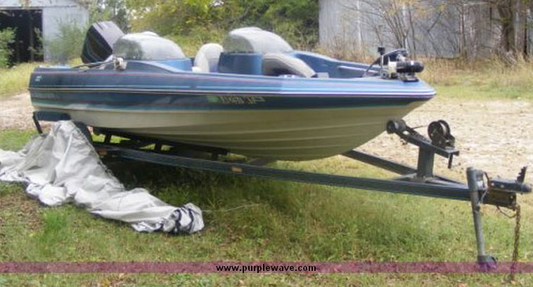 image for item 2018 1987 Bayliner Trophy boat