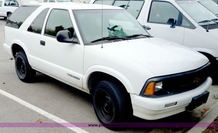 image for item 2079 1996 Chevrolet Blazer