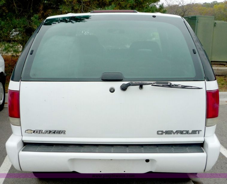 image for item 2079 1996 Chevrolet Blazer