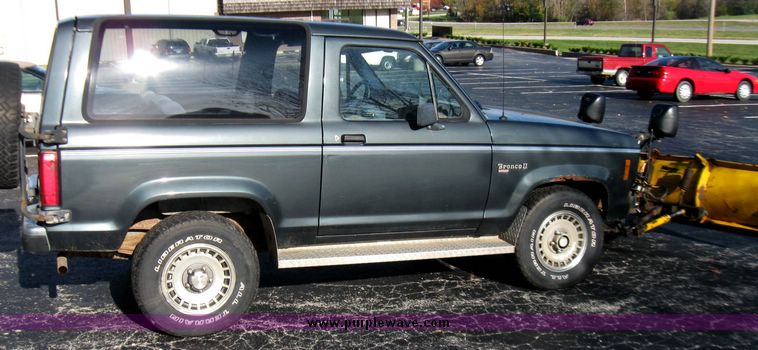 image for item 3961 1988 Ford Bronco II