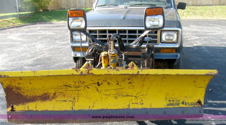 image for item 3961 1988 Ford Bronco II