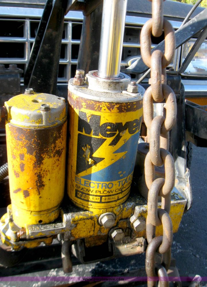 image for item 3961 1988 Ford Bronco II