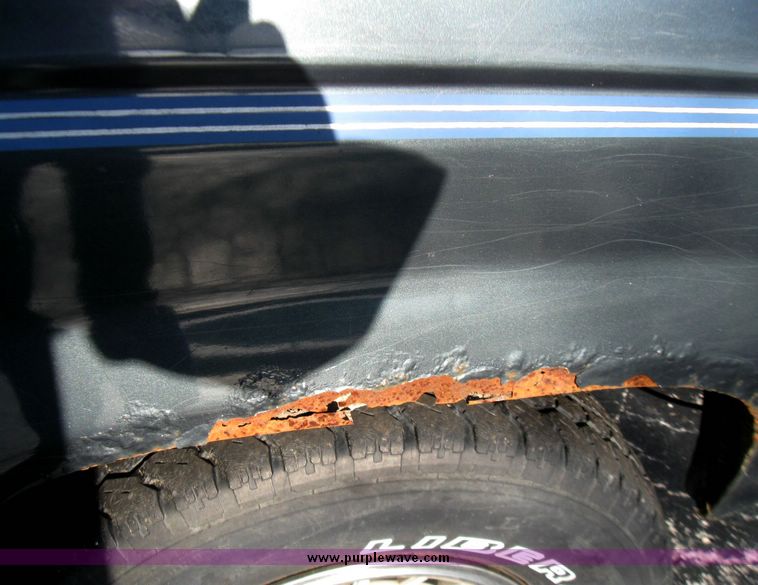 image for item 3961 1988 Ford Bronco II