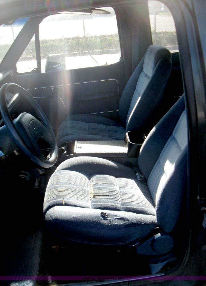 image for item 3961 1988 Ford Bronco II