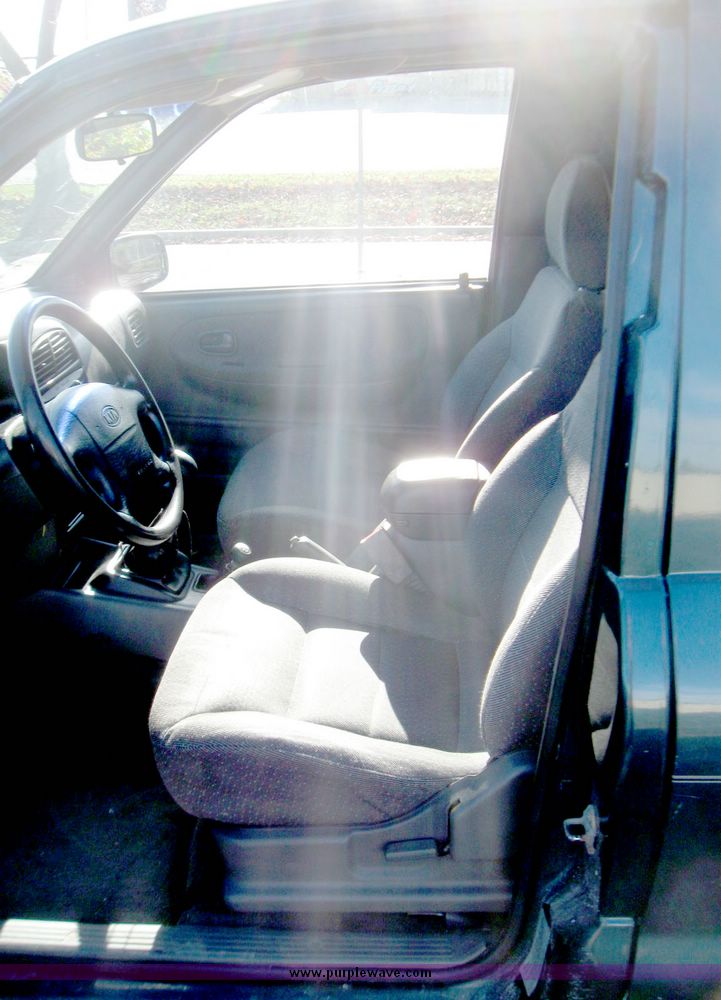 image for item 3962 2000 Kia Sportage