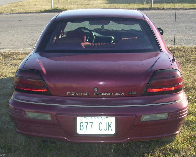 image for item 4032 1993 Pontiac Grand Am SE