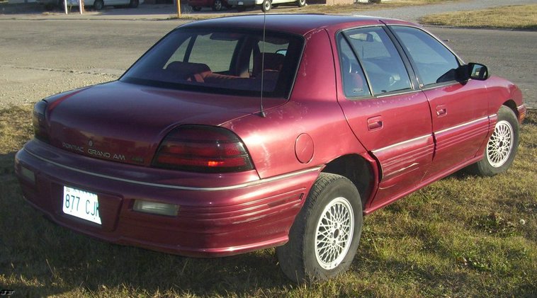 image for item 4032 1993 Pontiac Grand Am SE