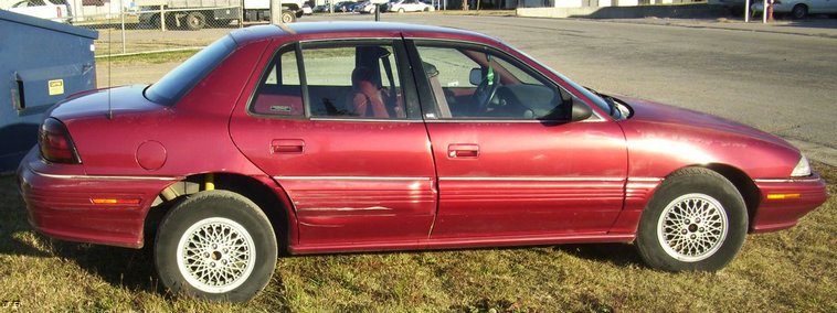 image for item 4032 1993 Pontiac Grand Am SE