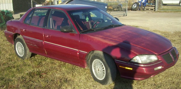 image for item 4032 1993 Pontiac Grand Am SE