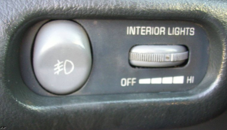 image for item 4032 1993 Pontiac Grand Am SE