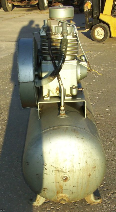 image for item 4035 Flightline 100 gallon air compressor
