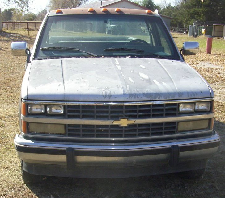 image for item 4036 1988 Chevrolet C3500 dual tire truck