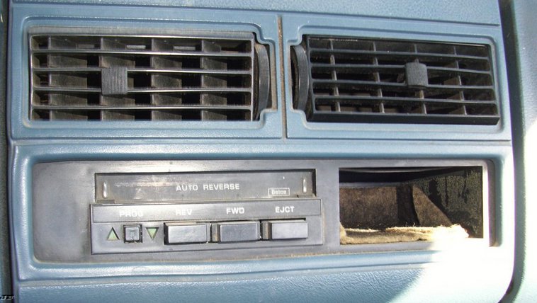 image for item 4036 1988 Chevrolet C3500 dual tire truck