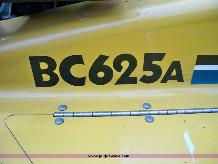 image for item 4183 Vermeer BC625A auto feed II chipper