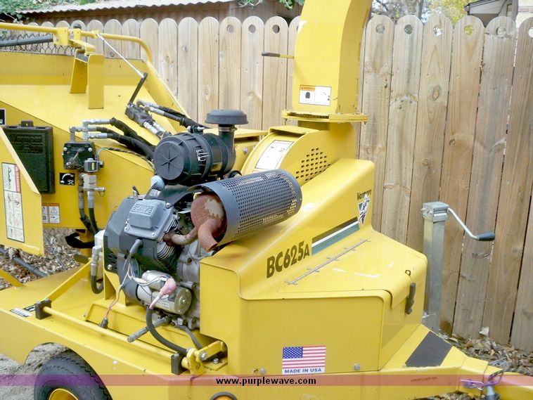 image for item 4183 Vermeer BC625A auto feed II chipper