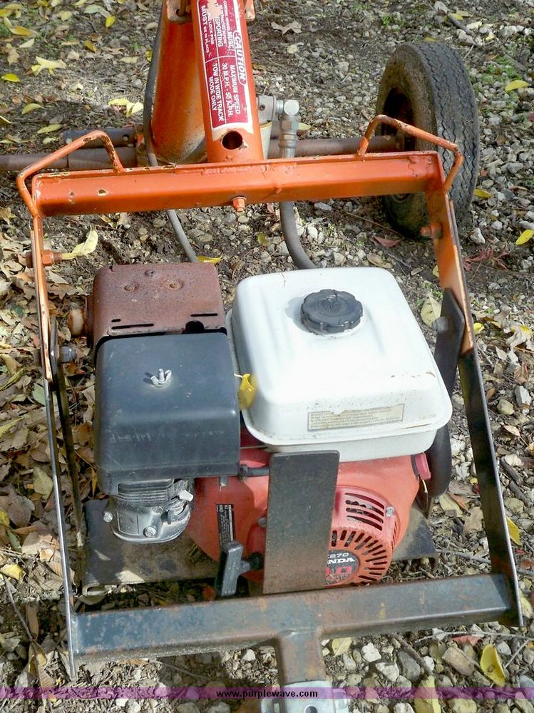 image for item 4187 2002 Compac PHD compact towable post auger