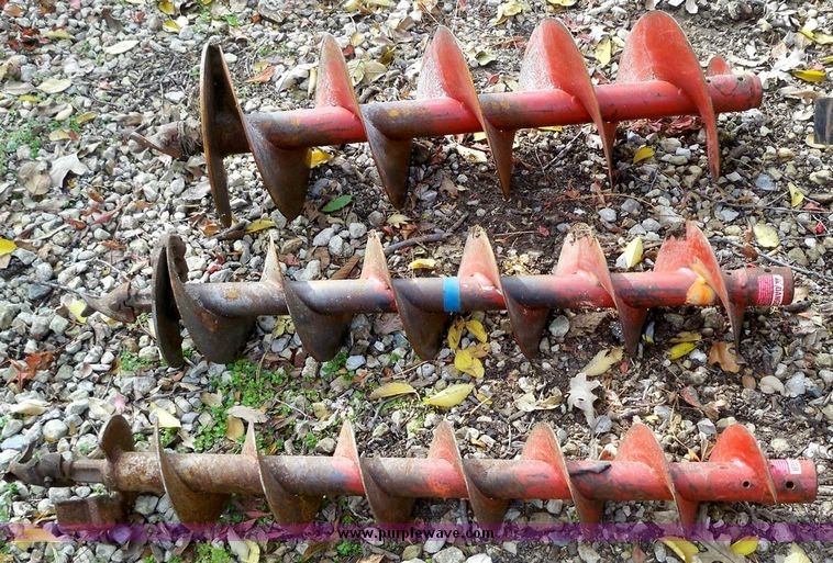 image for item 4187 2002 Compac PHD compact towable post auger