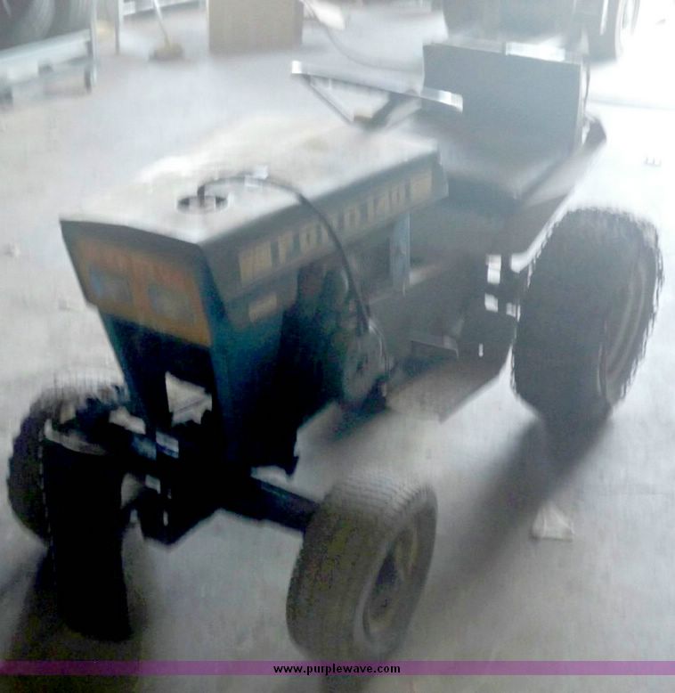 image for item 4310 Ford 140 lawn tractor