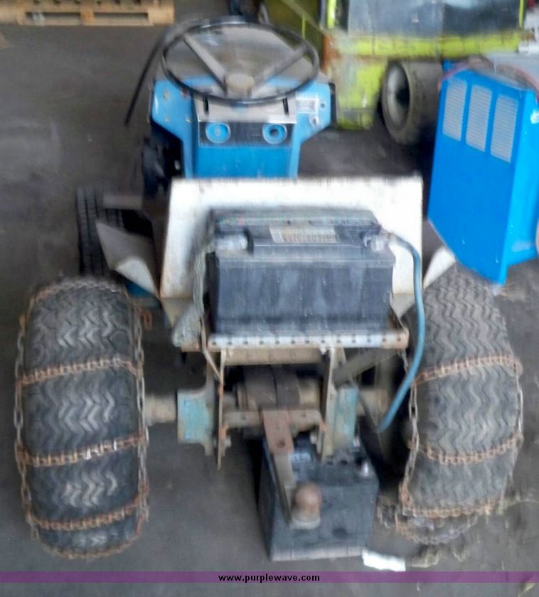 image for item 4310 Ford 140 lawn tractor