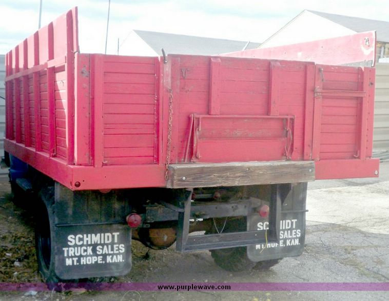 image for item 4315 1948 Chevrolet grain truck