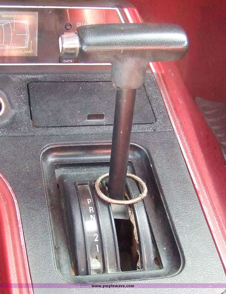 image for item 6454 1983 Ford Mustang convertible