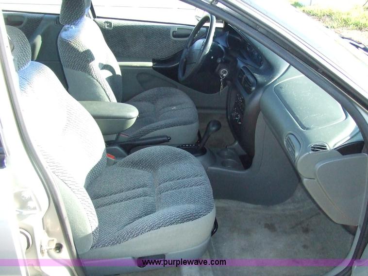 image for item 6511 1995 Dodge Stratus