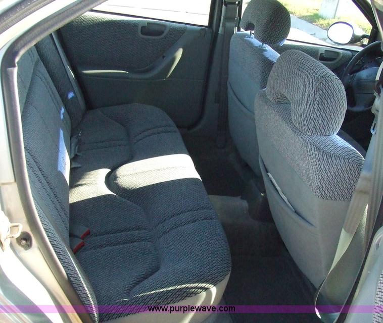 image for item 6511 1995 Dodge Stratus