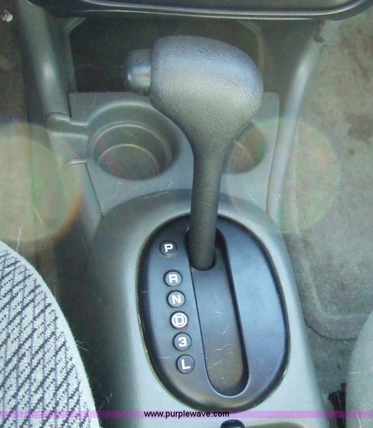 image for item 6511 1995 Dodge Stratus