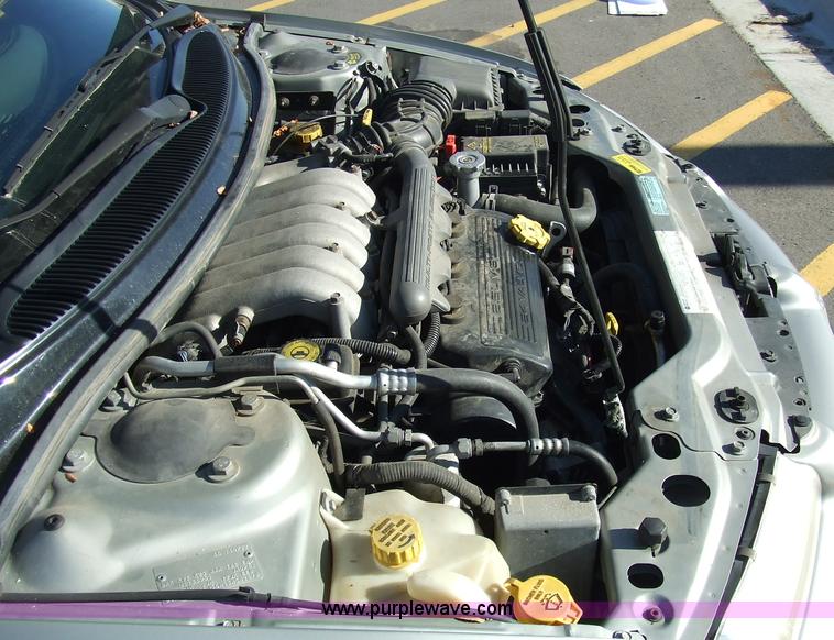 image for item 6511 1995 Dodge Stratus