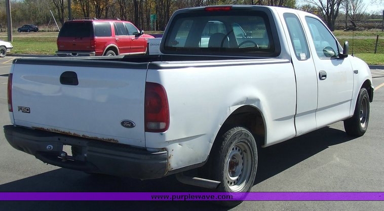 image for item 6514 1998 Ford F150 pickup truck
