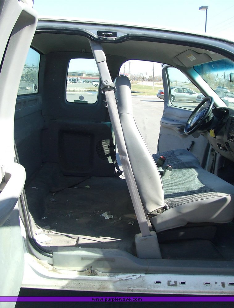 image for item 6514 1998 Ford F150 pickup truck