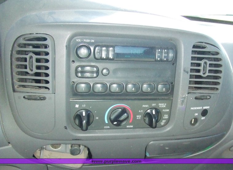 image for item 6514 1998 Ford F150 pickup truck