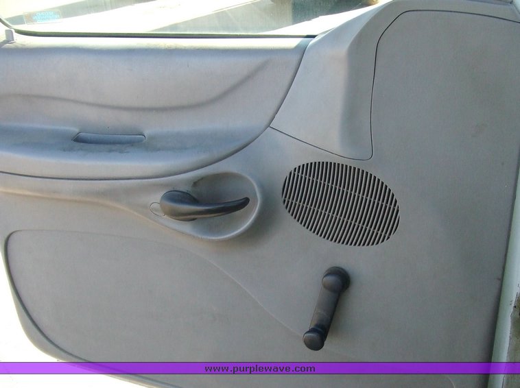 image for item 6514 1998 Ford F150 pickup truck