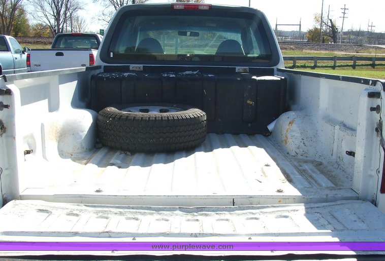 image for item 6515 1999 Ford F250 pickup truck